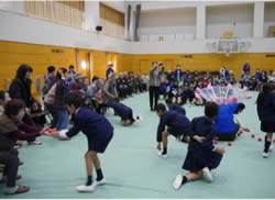 小学生との交流会 小学生との交流会