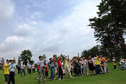 芝生で遊ぼう！ゴルフ場企画